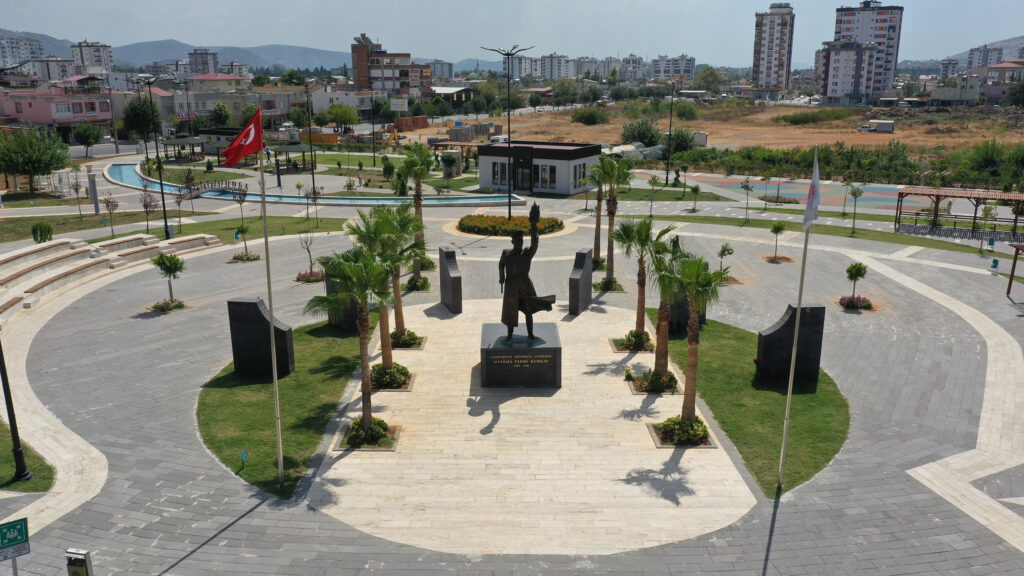 Kozan Kubilay Meydanı